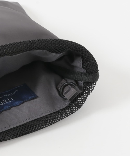 ITEMS URBANRESEARCH（アイテムズ アーバンリサーチ）の「メッシュ ドロストショルダーバッグ（ショルダーバッグ・メンズ・カーキ/ブラック/チャコールグレー・-）」の20枚目の写真