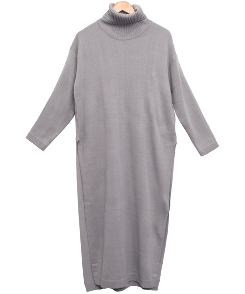 mili an deni(ミリアンデニ)の「タートルネックサイドスリットニットロングワンピース(ワンピース・レディース・ブラック/ベージュ/アイボリー/ライトグレー/チャコールグレー/ブルー/グリーン/パープル/ネイビー・M/L)」の14枚目の写真