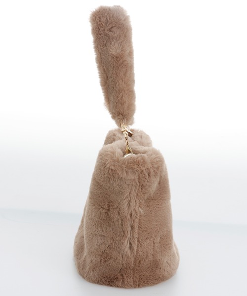 ElegChic(エレグシック)の「フェイクファー2WAYバッグ 結婚式 同窓会 オケージョン 二次会(ショルダーバッグ・レディース・ブラック/ベージュ/ブルー・FREE)」の13枚目の写真