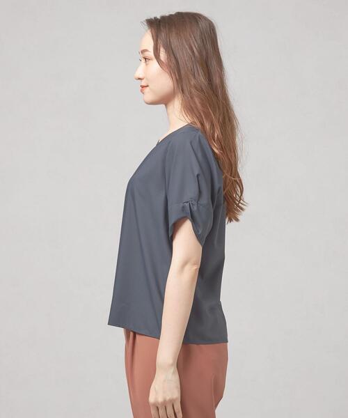 THE STATION STORE（ザ ステーション ストア）の「＜closet story＞CSC ツイスト スリーブ ブラウス [接触冷感]（シャツ/ブラウス・レディース・ネイビー/ナチュラル・FREE）」の4枚目の写真