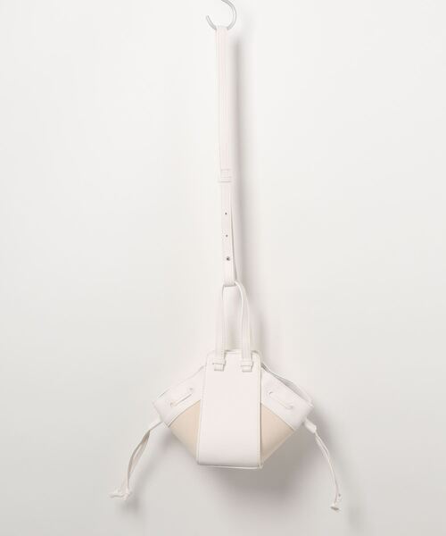 Riberry（リベリー）の「レザー＆キャンバスバッグ（ハンドバッグ・レディース・ホワイト/ブラック/ブラウン/グレイッシュベージュ・FREE）」の7枚目の写真