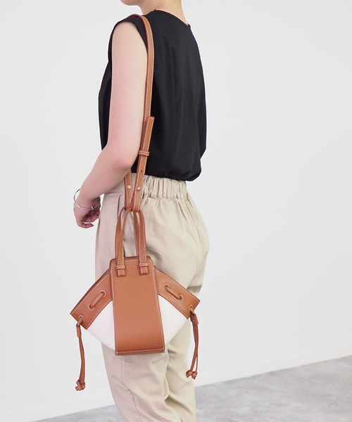 Riberry（リベリー）の「レザー＆キャンバスバッグ（ハンドバッグ・レディース・ホワイト/ブラック/ブラウン/グレイッシュベージュ・FREE）」の12枚目の写真