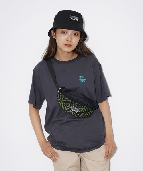 X-girl(エックスガール)の「X-girl × JIMMY’Z HIP BAG(ボディバッグ/ウエストポーチ・レディース・グリーン/マルチ・ONE SIZE)」の7枚目の写真