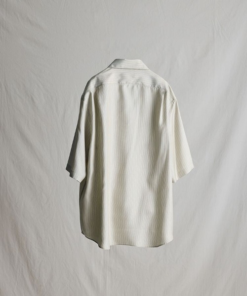 LIDNM（リドム）の「SILK PIN STRIPE SHIRT（シャツ/ブラウス・メンズ・ベージュ・MEDIUM/LARGE）」の8枚目の写真