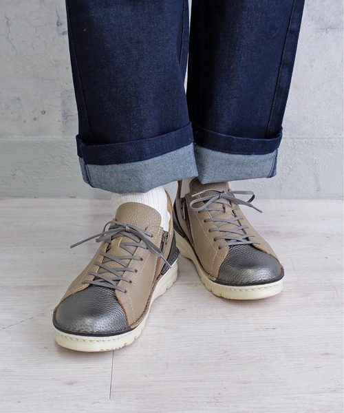 MODE KAORI(モードカオリ)の「【本革】レースアップスニーカー/6104(スニーカー・レディース・ブラック/ダークブラウン/ブラウン系その他/ネイビー/アイボリー/ブラック×ブラック/ホワイト×シルバー/ベージュ系その他・22.5cm/23.5cm/24.5cm/23cm/24cm/25cm/22cm)」の7枚目の写真