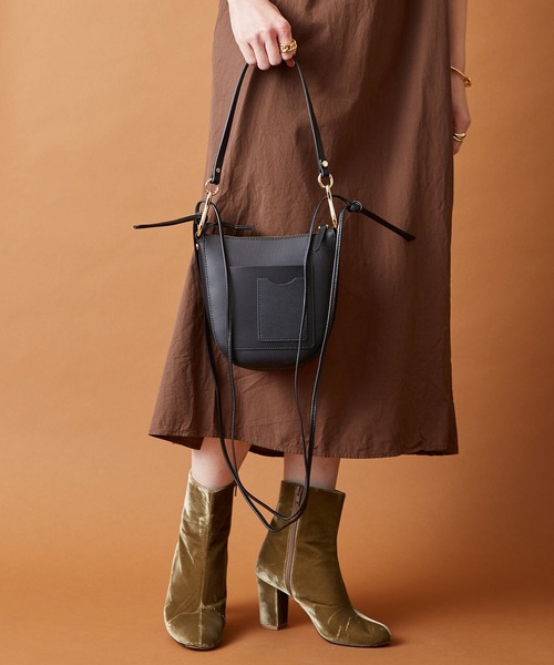 HASHIBAMI（ハシバミ）の「【HASHIBAMI】カラバッシュ 2WAY ショルダーバッグ（ショルダーバッグ・レディース・ブラック/シルバー/グレイッシュベージュ・FREE）」の6枚目の写真