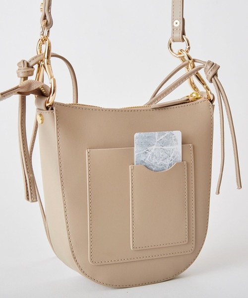 HASHIBAMI（ハシバミ）の「【HASHIBAMI】カラバッシュ 2WAY ショルダーバッグ（ショルダーバッグ・レディース・ブラック/シルバー/グレイッシュベージュ・FREE）」の18枚目の写真