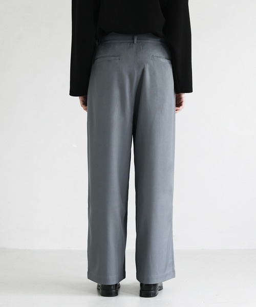 LILL（リル）の「ポリトロディープタックワイドバルーンパンツ（その他パンツ・メンズ・ブルーグレー/ブラウン/ブラック/モカ・M/XL/L/S）」の8枚目の写真