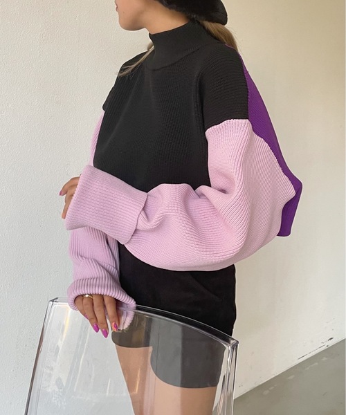 SHAGGIE（シャギー）の「切り替え配色タートルショートニット（ニット/セーター・レディース・グリーン/パープル/オレンジ・FREE）」の3枚目の写真