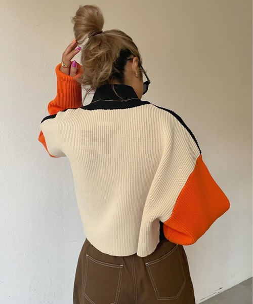 SHAGGIE（シャギー）の「切り替え配色タートルショートニット（ニット/セーター・レディース・グリーン/パープル/オレンジ・FREE）」の19枚目の写真