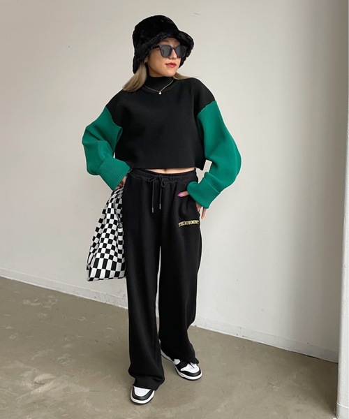 SHAGGIE（シャギー）の「切り替え配色タートルショートニット（ニット/セーター・レディース・グリーン/パープル/オレンジ・FREE）」の18枚目の写真