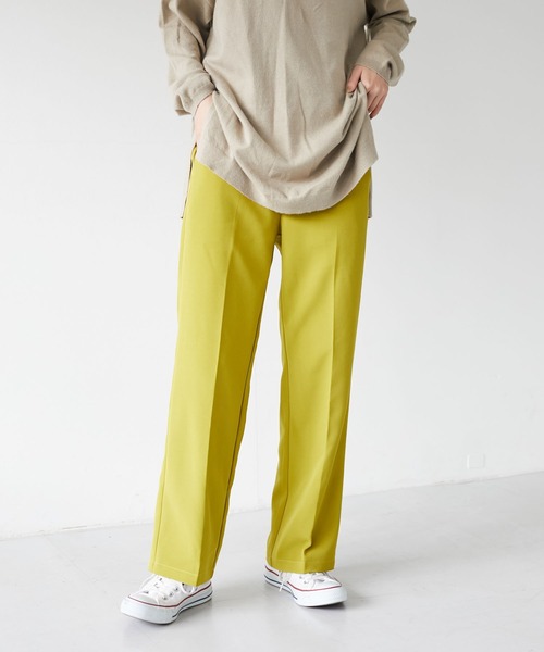 CRAFT STANDARD BOUTIQUE（クラフトスタンダードブティック）の「カラーストレートパンツ　＊（スラックス・レディース・チャコールグレー/ブラック/パープル/レッド/ブルー/グリーン/ライトグリーン/マスタード・M/L）」の4枚目の写真