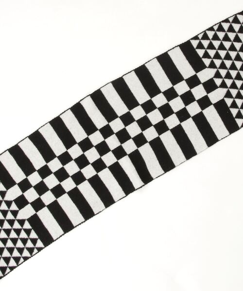Paul Smith COLLECTION（ポールスミスコレクション）の「ジオメトリックニット マフラー / 214556 FS（マフラー・メンズ・ブラック系その他/レッド系その他・FREE）」の6枚目の写真