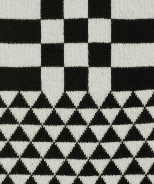 Paul Smith COLLECTION（ポールスミスコレクション）の「ジオメトリックニット マフラー / 214556 FS（マフラー・メンズ・ブラック系その他/レッド系その他・FREE）」の14枚目の写真