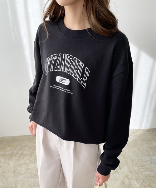 LIAN(リアン)の「INTANGIBLEカレッジロゴスウェット(スウェット・レディース・ネイビー/オフホワイト/ダークグリーン/グリーン/ブラック/レッド・FREE)」の3枚目の写真