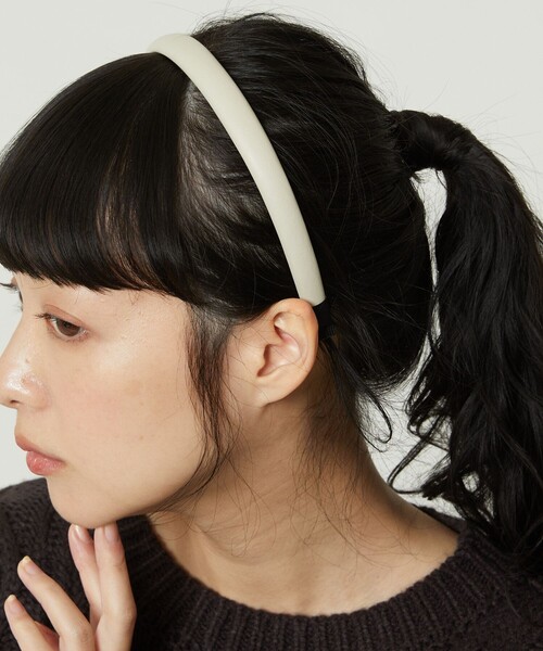 FREAK'S STORE(フリークスストア)の「クッションカチューシャ(カチューシャ・レディース・ブラック/オフホワイト・ONE SIZE)」の4枚目の写真