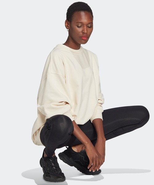 adidas（アディダス）の「アディカラー オーバーサイズ ノーダイ