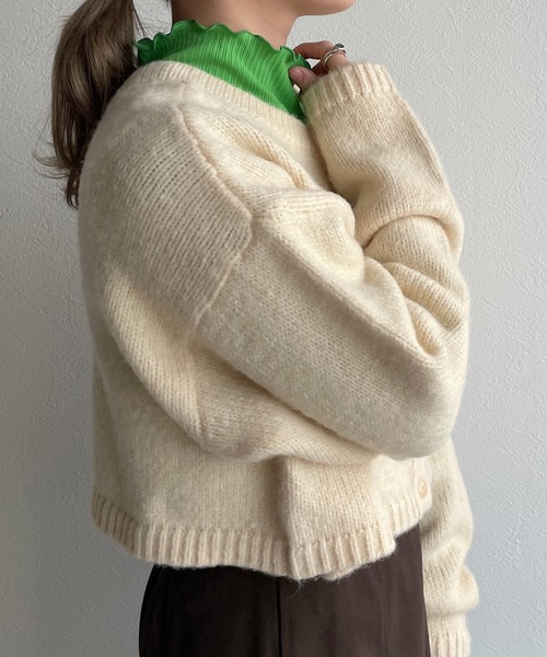 w closet（ダブルクローゼット）の「ランダムリブアウトメローハイネックプルオーバー（Tシャツ/カットソー・レディース・オフホワイト/イエロー系/サックスブルー/グリーン/ブラック/ライム/ケリー・FREE）」の5枚目の写真