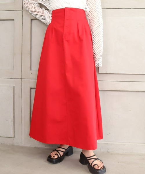 moment+(モーメントプラス)の「カラーT/Cツイル ハイウエストタック フレアロングスカート(スカート・レディース・ブラック/レッド/オフホワイト/オレンジ/ブルー/グリーン/グレイッシュベージュ・M)」の10枚目の写真