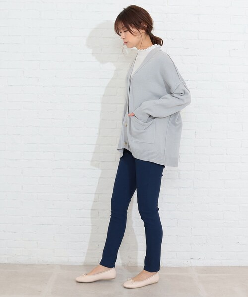 SHOO・LA・RUE（シューラルー）の「◆アウトリンキングVネックゆるカーディガン（カーディガン/ボレロ・レディース・アイボリー/ピンク系/ライトグレー/レモンイエロー/ブルー・00）」の22枚目の写真