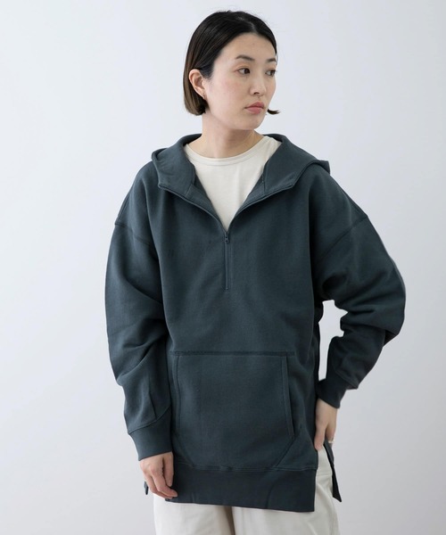 EKAL（エカル）の「EKAL　コハニングライトウエイトフーディー（パーカー・レディース・オレンジ系その他/チャコールグレー/ベージュ・ONE）」の2枚目の写真