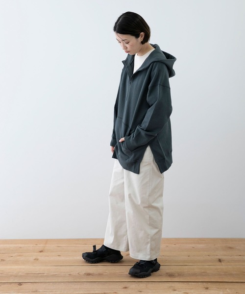 EKAL（エカル）の「EKAL　コハニングライトウエイトフーディー（パーカー・レディース・オレンジ系その他/チャコールグレー/ベージュ・ONE）」の13枚目の写真