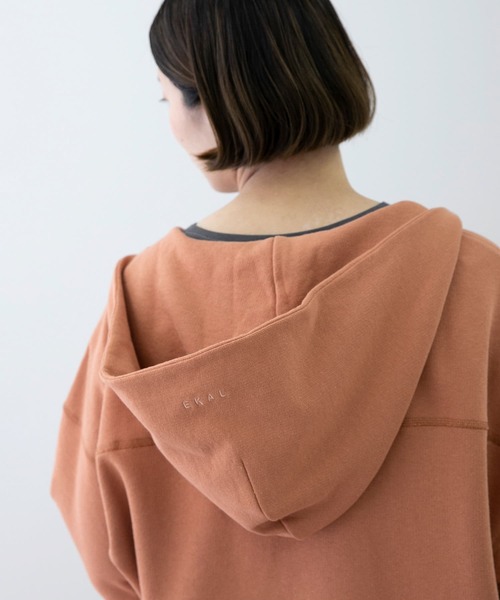 EKAL（エカル）の「EKAL　コハニングライトウエイトフーディー（パーカー・レディース・オレンジ系その他/チャコールグレー/ベージュ・ONE）」の14枚目の写真