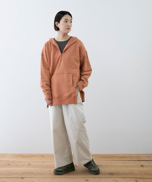 EKAL（エカル）の「EKAL　コハニングライトウエイトフーディー（パーカー・レディース・オレンジ系その他/チャコールグレー/ベージュ・ONE）」の16枚目の写真