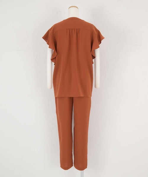 titivate(ティティベイト)の「フリルスリーブブラウスセットアップ(セットアップ・レディース・ブラウン/ブルー/モカ/オレンジ/ブラック・L/M/S)」の11枚目の写真