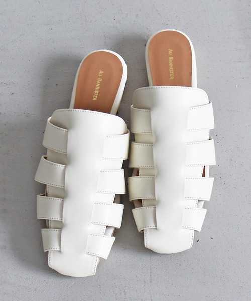 Au BANNISTER（オゥバニスター）の「【WEB限定】グルカミュール（サンダル・レディース・ブラック/その他/アイボリー/グリーン・M/L/S）」の2枚目の写真