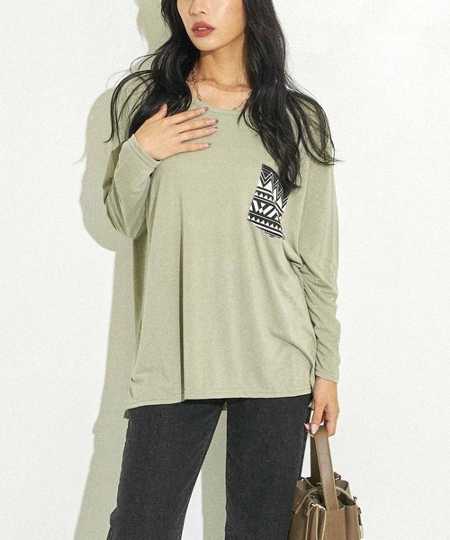 ANAP(アナップ)の「5色展開柄ポケットゆるロングTシャツ(Tシャツ/カットソー・レディース・ホワイト/ベージュ/ブラック/ミント/ピンクベージュ・FREE)」の4枚目の写真