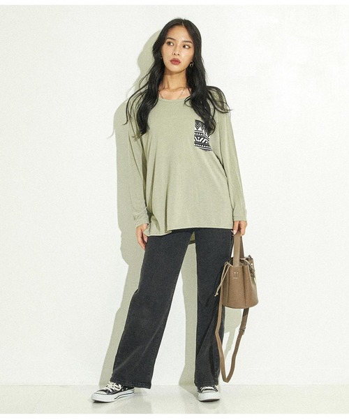 ANAP(アナップ)の「5色展開柄ポケットゆるロングTシャツ(Tシャツ/カットソー・レディース・ホワイト/ベージュ/ブラック/ミント/ピンクベージュ・FREE)」の15枚目の写真