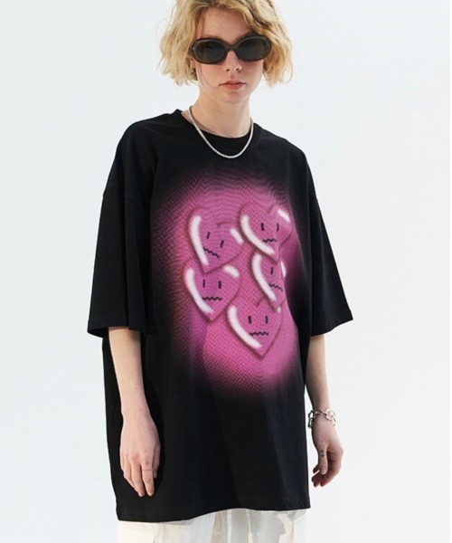 MODITEC(モディテック)の「【MODITEC/モディテック】Heart Face Tee/ハートモチーフ デザイン グラフィック プリント 半袖 Tシャツ(Tシャツ/カットソー・メンズ・ブラック・M/L)」の3枚目の写真