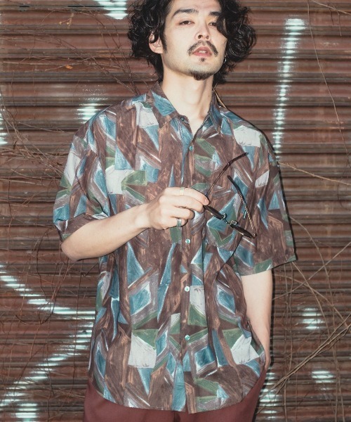 improves(インプローブス)の「総柄 半袖 レギュラーシャツ(シャツ/ブラウス・メンズ・ホワイト/グレー/ブラウン/ライトグレー/グリーン/ブラック/アイボリー・LARGE/MEDIUM)」の6枚目の写真