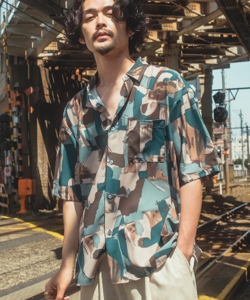 improves(インプローブス)の「総柄 半袖 レギュラーシャツ(シャツ/ブラウス・メンズ・ホワイト/グレー/ブラウン/ライトグレー/グリーン/ブラック/アイボリー・LARGE/MEDIUM)」の7枚目の写真