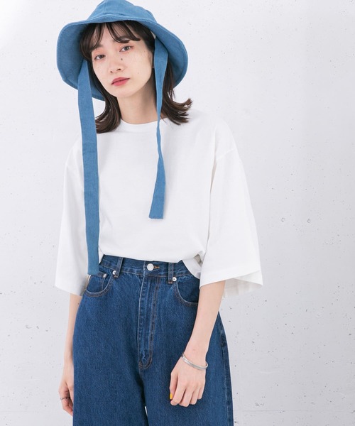 KBF（ケイビーエフ）の「illi　ボックスシルエットワイドTシャツ（Tシャツ/カットソー・レディース・ホワイト/ブラック/モカ・ONE）」の2枚目の写真