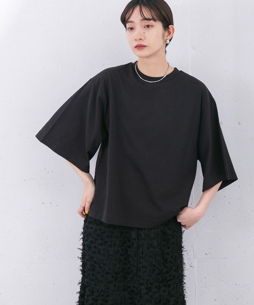 KBF（ケイビーエフ）の「illi　ボックスシルエットワイドTシャツ（Tシャツ/カットソー・レディース・ホワイト/ブラック/モカ・ONE）」の10枚目の写真