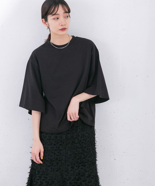 KBF（ケイビーエフ）の「illi　ボックスシルエットワイドTシャツ（Tシャツ/カットソー・レディース・ホワイト/ブラック/モカ・ONE）」の12枚目の写真