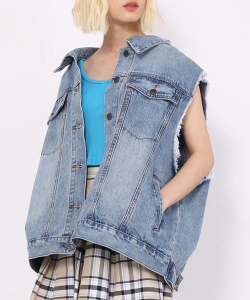 PUNYUS（プニュズ）の「デニムベスト（ベスト・レディース・ライトブルー/ブラック・3/4）」の18枚目の写真