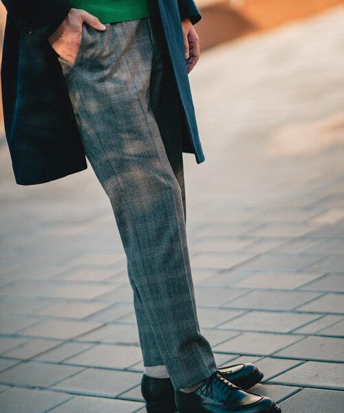 EDIFICE（エディフィス）の「SUPER 120’s ウール サキソニー テーパード パンツ【セットアップ 着用可能】（スラックス・メンズ・ブラック/ベージュ/ネイビー/ブラウン/ベージュ系その他/ブルー系その他/カーキ・SMALL/MEDIUM/LARGE/X-LARGE）」の4枚目の写真