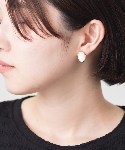 ABBEY MARKET(アビーマーケット)の「ボリュームカラーピアス TRULY(ピアス(両耳用)・レディース・ホワイト/ブラウン/グリーン/パープル・FREE)」の5枚目の写真