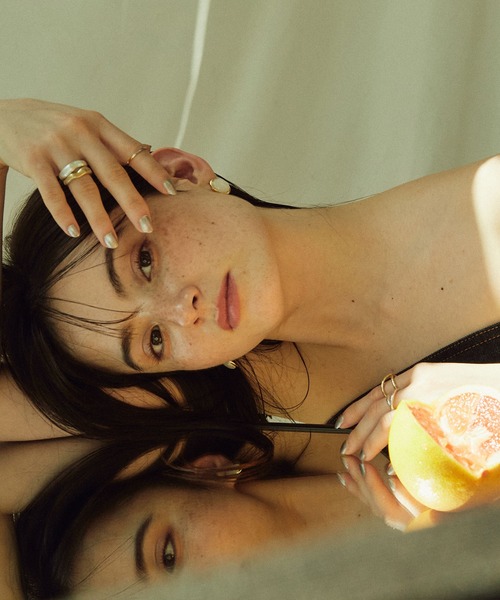 ABBEY MARKET(アビーマーケット)の「ボリュームカラーピアス TRULY(ピアス(両耳用)・レディース・ホワイト/ブラウン/グリーン/パープル・FREE)」の15枚目の写真