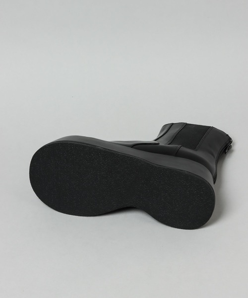 HARE（ハレ）の「プラットフォームサイドゴアブーツ(HARE)（ブーツ・レディース・アイボリー/ブラック・MEDIUM/LARGE）」の13枚目の写真