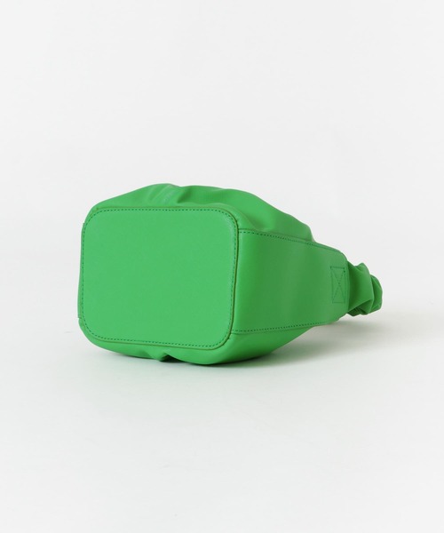 ITEMS URBANRESEARCH（アイテムズ アーバンリサーチ）の「ギャザーハンドルバッグ（ハンドバッグ・レディース・ブラック/ベージュ/グリーン・-）」の11枚目の写真