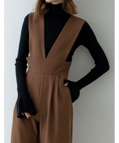 Re:EDIT（リエディ）の「[低身長/高身長サイズ有]ハイウエストVネックオールインワン（サロペット/オーバーオール・レディース・ブラック/ベージュ/ブラウン/ブラウン系/キャメル・MEDIUM/LARGE/SHORT/TALL）」の18枚目の写真