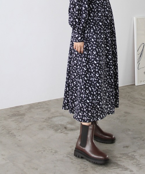 GeeRA（ジーラ）の「トラックソールサイドゴアブーツ（ブーツ・レディース・アイボリー/ブラック/ダークブラウン・LARGE/X-LARGE/SMALL/MEDIUM）」の9枚目の写真