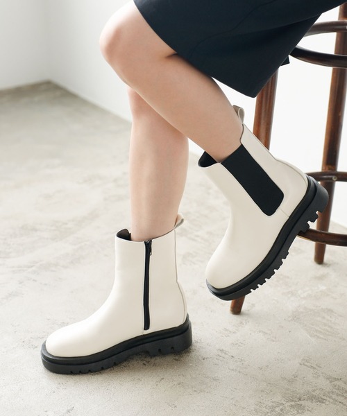 GeeRA（ジーラ）の「トラックソールサイドゴアブーツ（ブーツ・レディース・アイボリー/ブラック/ダークブラウン・LARGE/X-LARGE/SMALL/MEDIUM）」の11枚目の写真