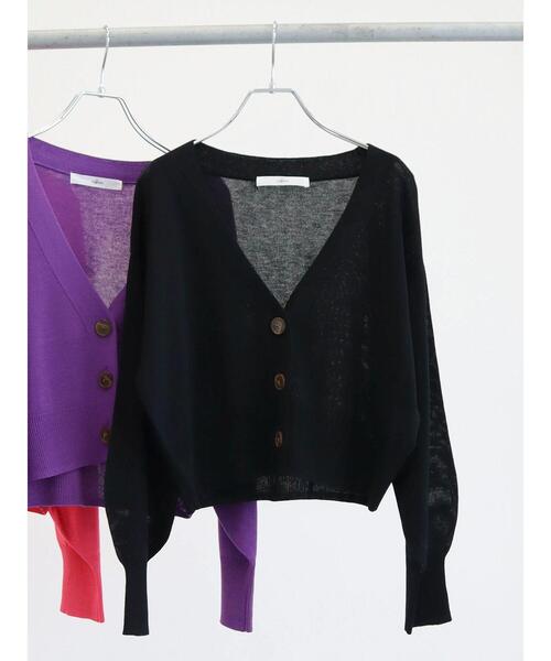 Green Parks(グリーンパークス)の「・novem 9 ショートVネックカーディガン(カーディガン/ボレロ・レディース・ブラック/パープル/ピンク/ブルー・FREE)」の2枚目の写真
