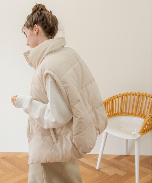 ANGIE(アンジー)の「ファイバーダウンオーバーベスト(ダウンベスト・レディース・ブラック/グレー/アイボリー・FREE)」の17枚目の写真