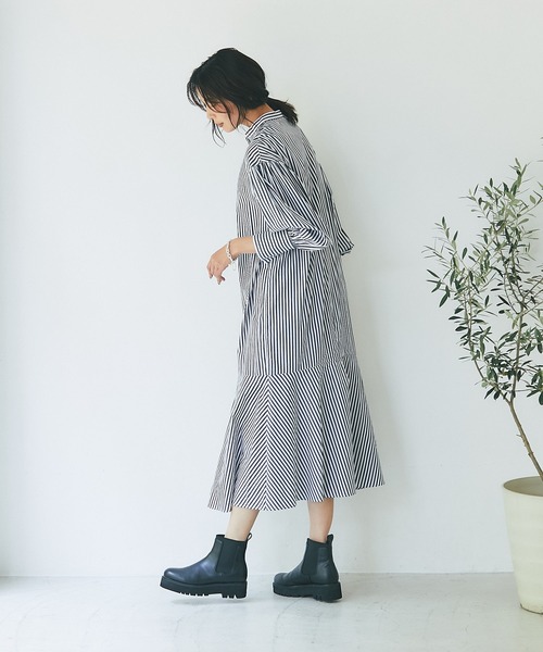 RIVE DROITE(リヴドロワ)の「裾の切り替えがポイント/切替ロングシャツワンピース(ワンピース・レディース・ネイビー/モスグリーン/ブルー・FREE)」の14枚目の写真